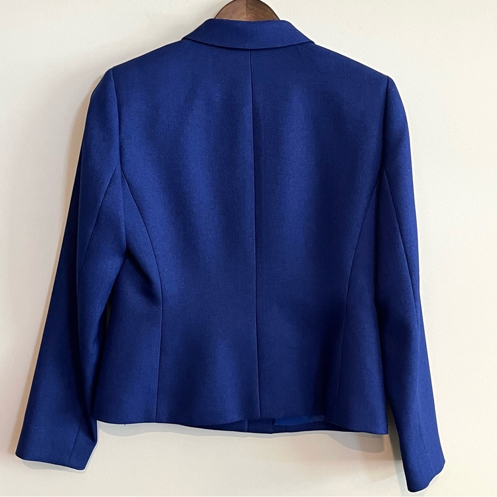 Le Suit Petite Royal Blue Ruffle Skirt Suit Size 4P - Picture 3 of 12